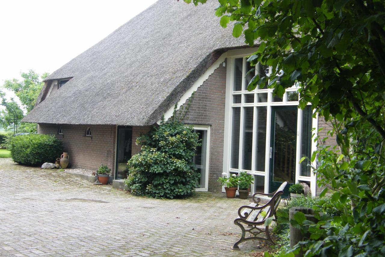 Bed and Breakfast Bij Ons Op 20 Неєвен Екстер'єр фото